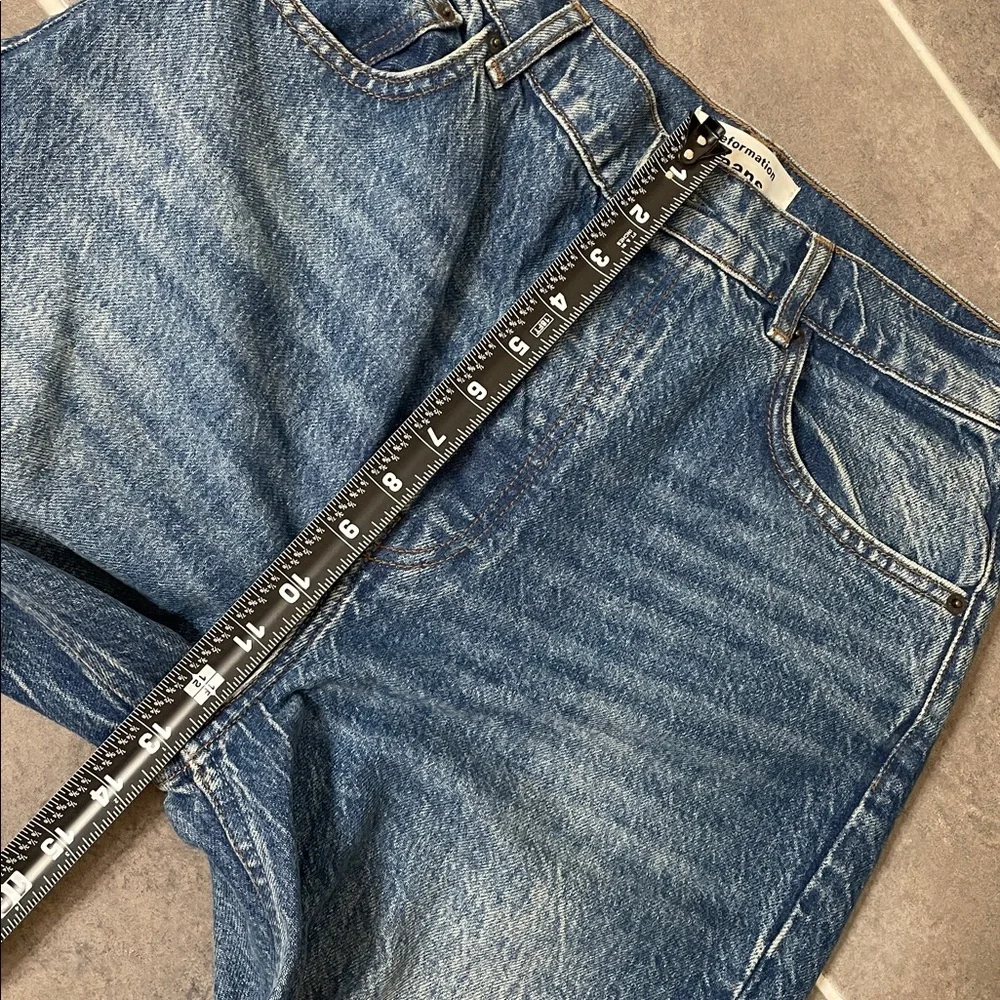 Reformation Cynthia High Relaxed Jeans size 30X31 - Picture 5 of 9